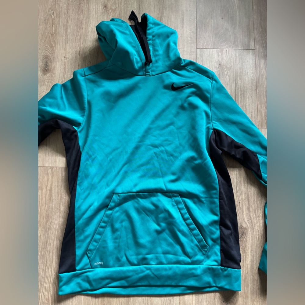 Nike pullover
